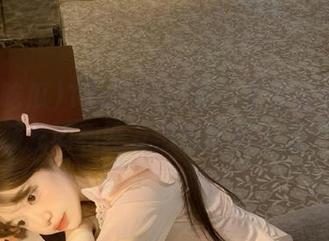 17c吃瓜首页：不容错过的热辣新闻和网友热议话题汇总！