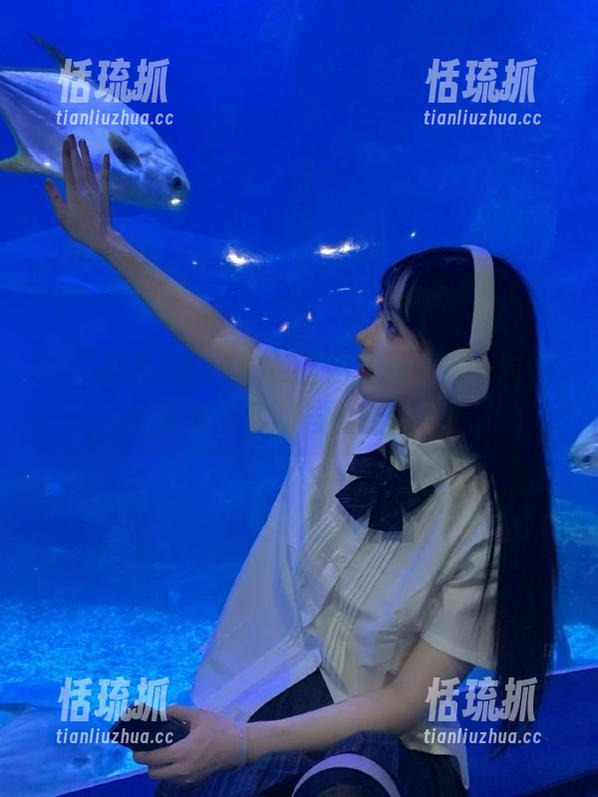 17吃瓜 在17吃瓜官网登录,第一时间掌握明星秘闻与热点事件!