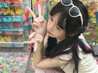 在17吃瓜网APP上，第一时间获取独家吃瓜新闻，别错过哦！