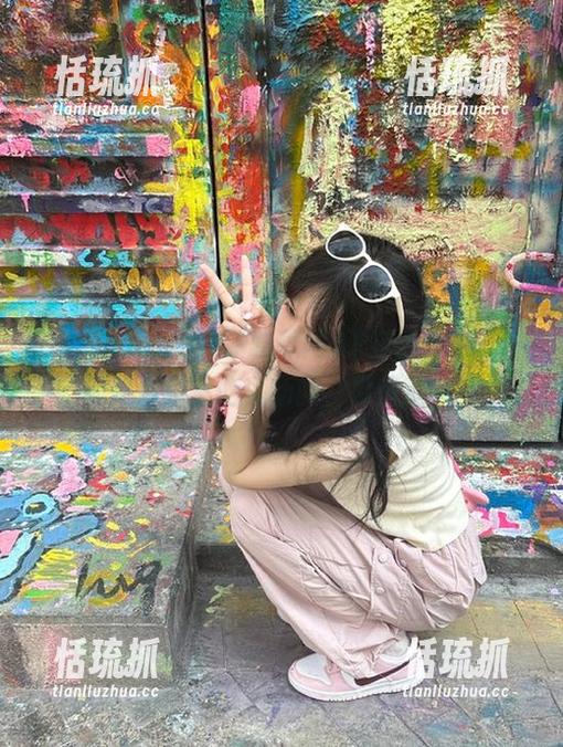 17吃瓜网 在17吃瓜网APP上,第一时间获取独家吃瓜新闻,别错过哦!