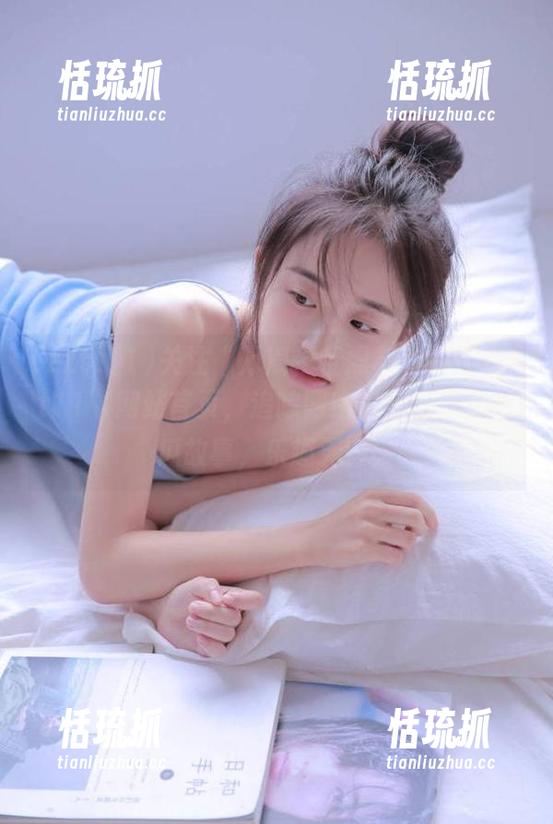 zztt11 关注“万篇长征黑料不打烊zztt11”网站首页,追踪网络热点与真实吃瓜故事,乐趣无穷!