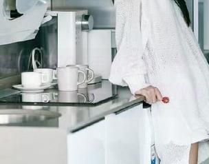 用iOS手机尽享“五一吃瓜”，畅看最新的爆料与黑料故事！