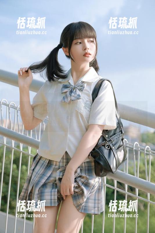 人人吃瓜网 人人吃瓜网新鲜上线,立即链接苹果版,开始你的吃瓜之旅!
