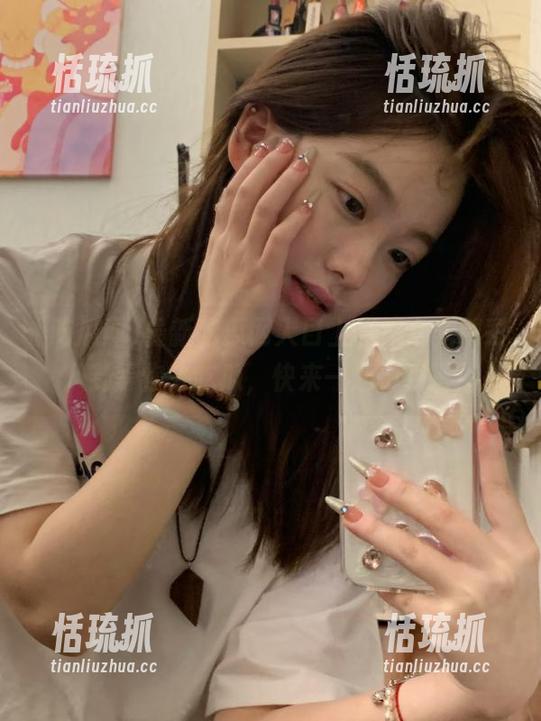 吃瓜网 最新吃瓜网入口上线,众多精彩八卦等你来吃瓜,快来一起畅聊吧!