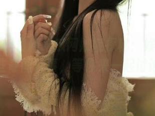 最新吃瓜网娜娜探秘：娱乐圈的那些奇闻轶事，等你来一起讨论！