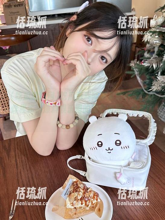 吃瓜黑料网 吃瓜黑料网苹果版开启不打烊模式,爆料娱乐圈的黑色幽默,快来围观!