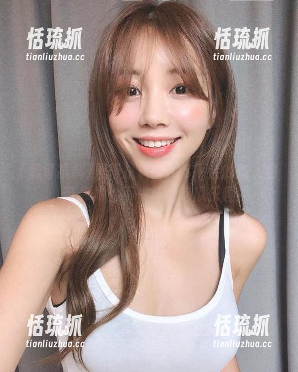 黑哥扒料 黑哥扒料:iOS平台的新入口,带你体验不一样的吃瓜乐趣!