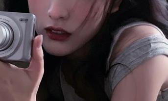 打开zztt40黑料不打烊官网视频，发现隐藏在娱乐圈背后的真实故事！