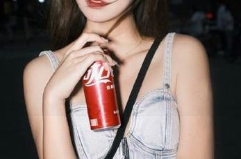 黑料社下载，轻松一键获取最新热门八卦网址！