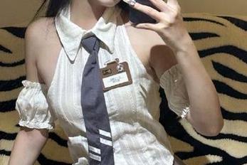 想第一时间获取黑料网最新动态？快来下载这个APP吧！