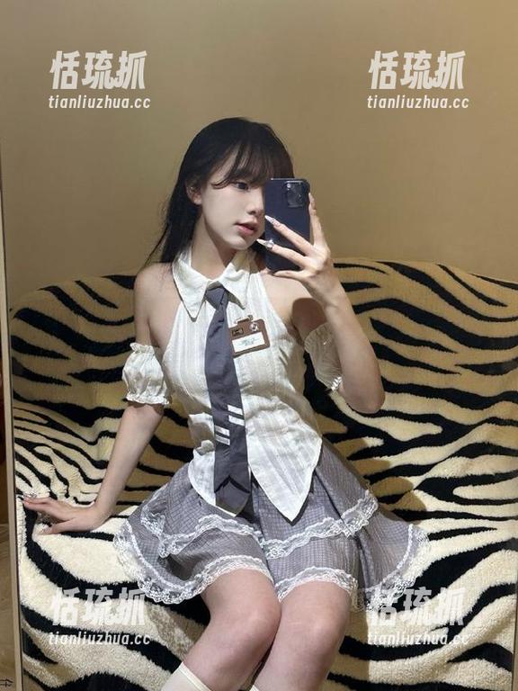 黑料网 想第一时间获取黑料网最新动态?快来下载这个APP吧!